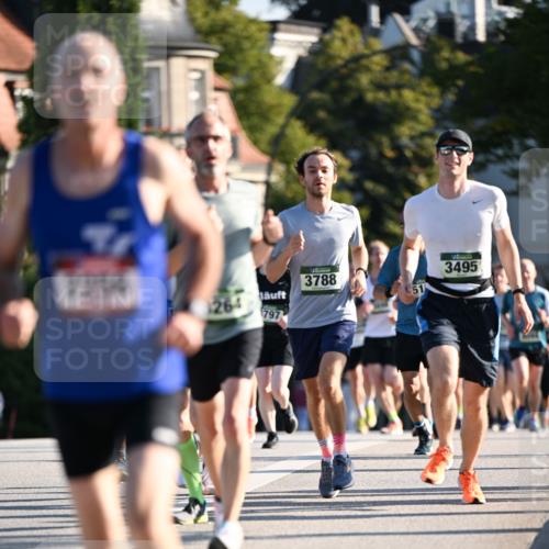 01.09.2024 - BARMER Alsterlauf Dr. Thomas Lammeyer http://msf.ph/oto/6892555 01.09.2024 09:25:07 Laufen 3788, 1264, 797, 3495 meine-sportfotos.de