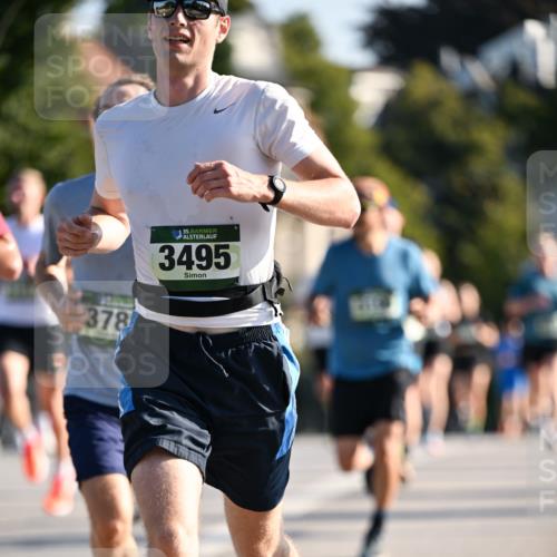01.09.2024 - BARMER Alsterlauf Dr. Thomas Lammeyer http://msf.ph/oto/6892576 01.09.2024 09:25:10 Laufen 378, 35, 3495 meine-sportfotos.de