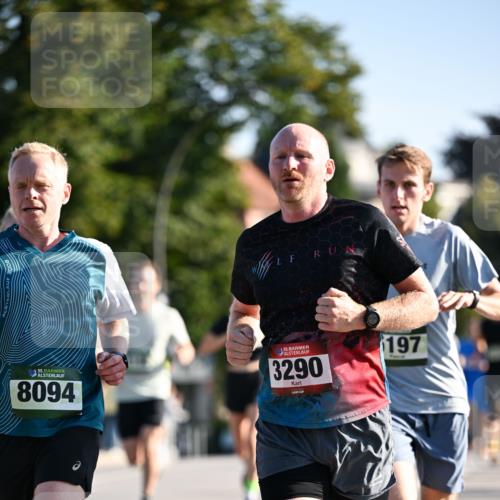 01.09.2024 - BARMER Alsterlauf Dr. Thomas Lammeyer http://msf.ph/oto/6892613 01.09.2024 09:25:17 Laufen 35, 8094, 135, 3290, 197, 717 meine-sportfotos.de