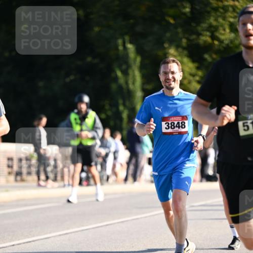 01.09.2024 - BARMER Alsterlauf Dr. Thomas Lammeyer http://msf.ph/oto/6892660 01.09.2024 09:25:24 Laufen 3848, 51 meine-sportfotos.de