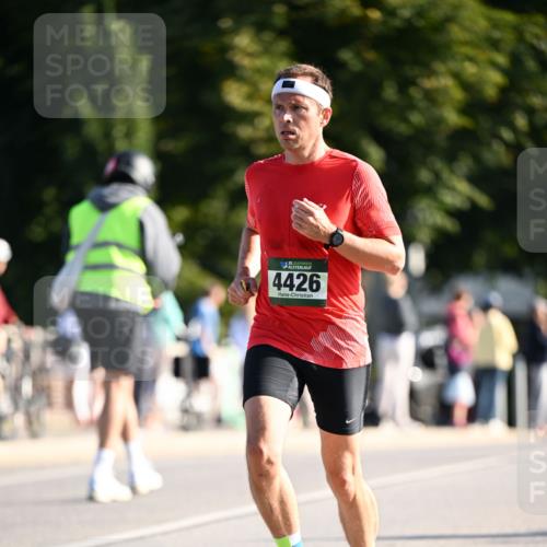 01.09.2024 - BARMER Alsterlauf Dr. Thomas Lammeyer http://msf.ph/oto/6892694 01.09.2024 09:25:30 Laufen 4426 meine-sportfotos.de