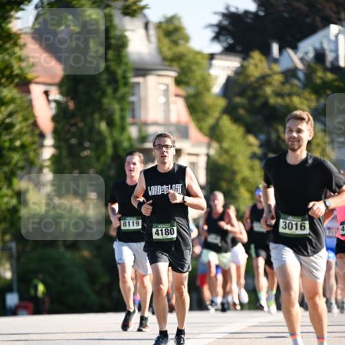 01.09.2024 - BARMER Alsterlauf Dr. Thomas Lammeyer http://msf.ph/oto/6892703 01.09.2024 09:25:32 Laufen 8119, 4180, 3016 meine-sportfotos.de