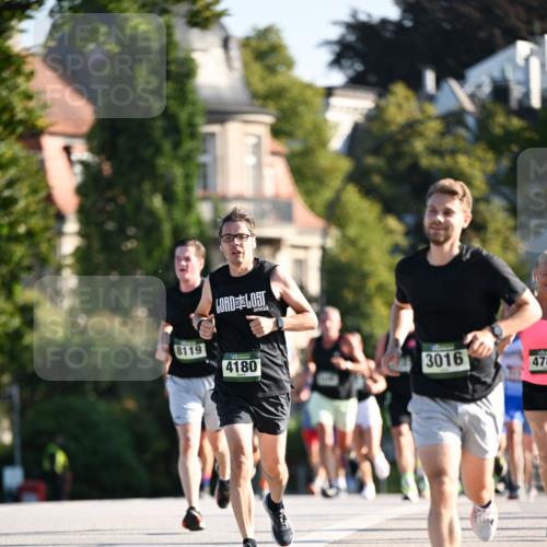 01.09.2024 - BARMER Alsterlauf Dr. Thomas Lammeyer http://msf.ph/oto/6892704 01.09.2024 09:25:32 Laufen 8119, 4180, 3016, 478 meine-sportfotos.de