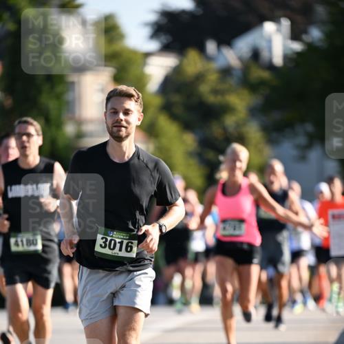 01.09.2024 - BARMER Alsterlauf Dr. Thomas Lammeyer http://msf.ph/oto/6892710 01.09.2024 09:25:33 Laufen 4180, 35, 3016 meine-sportfotos.de