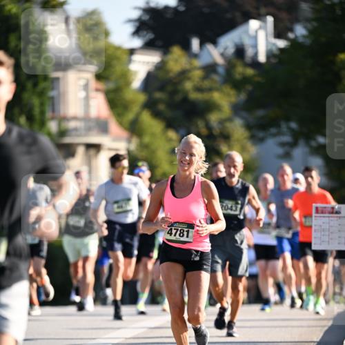 01.09.2024 - BARMER Alsterlauf Dr. Thomas Lammeyer http://msf.ph/oto/6892713 01.09.2024 09:25:34 Laufen 4781, 2043 meine-sportfotos.de