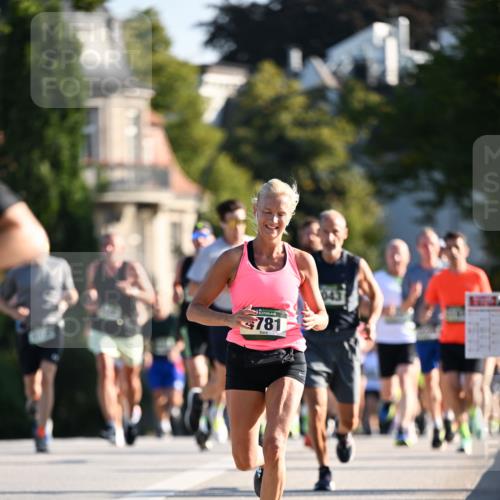 01.09.2024 - BARMER Alsterlauf Dr. Thomas Lammeyer http://msf.ph/oto/6892715 01.09.2024 09:25:34 Laufen 781 meine-sportfotos.de