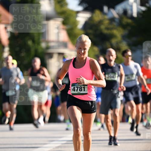 01.09.2024 - BARMER Alsterlauf Dr. Thomas Lammeyer http://msf.ph/oto/6892722 01.09.2024 09:25:35 Laufen 4781, 2049 meine-sportfotos.de
