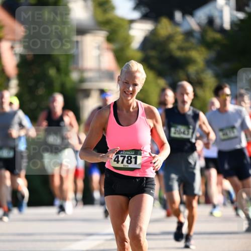 01.09.2024 - BARMER Alsterlauf Dr. Thomas Lammeyer http://msf.ph/oto/6892725 01.09.2024 09:25:35 Laufen 5, 4781 meine-sportfotos.de