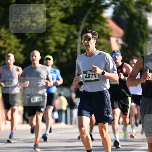 01.09.2024 - BARMER Alsterlauf Dr. Thomas Lammeyer http://msf.ph/oto/6892742 01.09.2024 09:25:38 Laufen 4671 meine-sportfotos.de