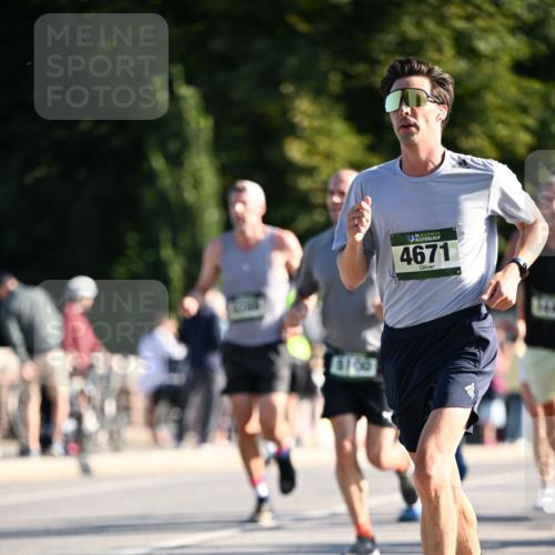 01.09.2024 - BARMER Alsterlauf Dr. Thomas Lammeyer http://msf.ph/oto/6892745 01.09.2024 09:25:38 Laufen 100, 135, 4671 meine-sportfotos.de