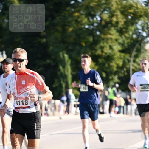 01.09.2024 - BARMER Alsterlauf Dr. Thomas Lammeyer http://msf.ph/oto/6892797 01.09.2024 09:25:48 Laufen 135, 4118, 4800, 1186 meine-sportfotos.de