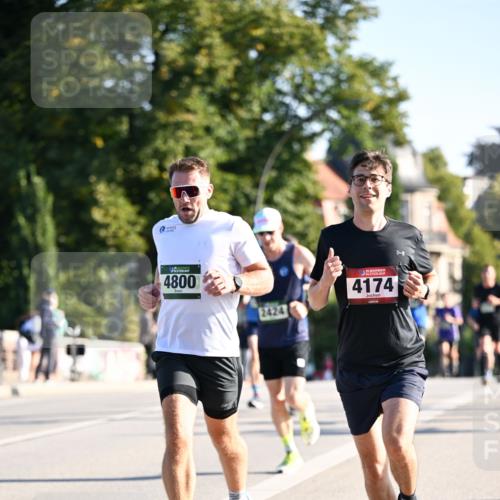 01.09.2024 - BARMER Alsterlauf Dr. Thomas Lammeyer http://msf.ph/oto/6892805 01.09.2024 09:25:49 Laufen 4800, 2424, 35, 4174 meine-sportfotos.de