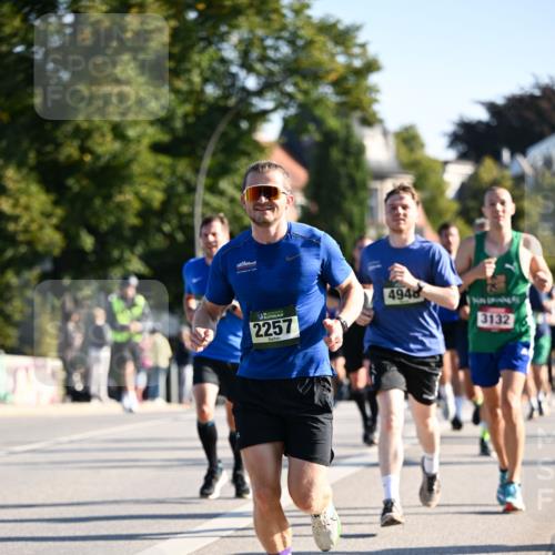 01.09.2024 - BARMER Alsterlauf Dr. Thomas Lammeyer http://msf.ph/oto/6892824 01.09.2024 09:25:52 Laufen 2257, 4948, 3132 meine-sportfotos.de