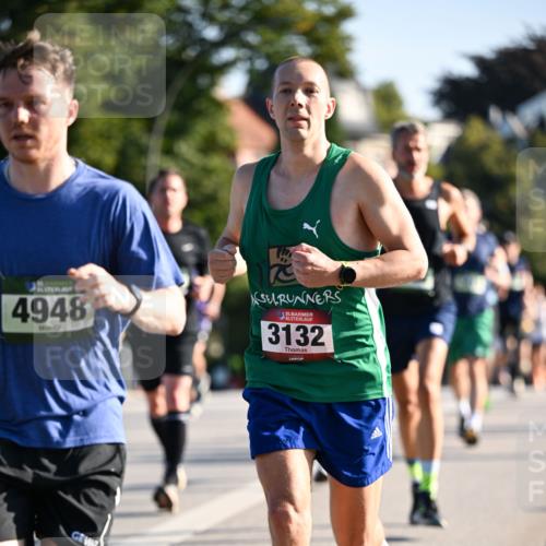 01.09.2024 - BARMER Alsterlauf Dr. Thomas Lammeyer http://msf.ph/oto/6892836 01.09.2024 09:25:54 Laufen 4948, 35, 3132 meine-sportfotos.de