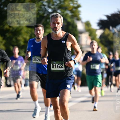 01.09.2024 - BARMER Alsterlauf Dr. Thomas Lammeyer http://msf.ph/oto/6892845 01.09.2024 09:25:55 Laufen 3520, 35, 8162 meine-sportfotos.de