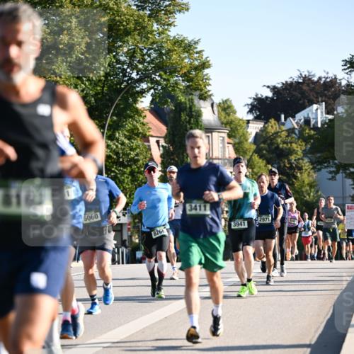 01.09.2024 - BARMER Alsterlauf Dr. Thomas Lammeyer http://msf.ph/oto/6892851 01.09.2024 09:25:56 Laufen 8162, 5060, 8266, 3411, 2971, 3941, 2882 meine-sportfotos.de