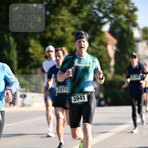 01.09.2024 - BARMER Alsterlauf Dr. Thomas Lammeyer http://msf.ph/oto/6892872 01.09.2024 09:25:59 Laufen 2971, 3941 meine-sportfotos.de