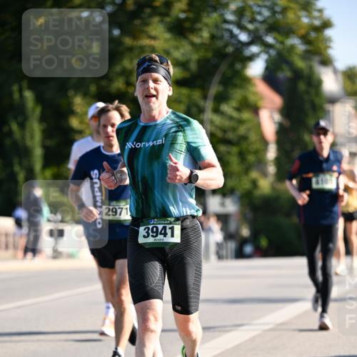 01.09.2024 - BARMER Alsterlauf Dr. Thomas Lammeyer http://msf.ph/oto/6892876 01.09.2024 09:25:59 Laufen 2971, 5, 3941, 4101 meine-sportfotos.de