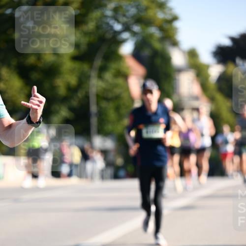 01.09.2024 - BARMER Alsterlauf Dr. Thomas Lammeyer http://msf.ph/oto/6892878 01.09.2024 09:26:00 Laufen 3 meine-sportfotos.de