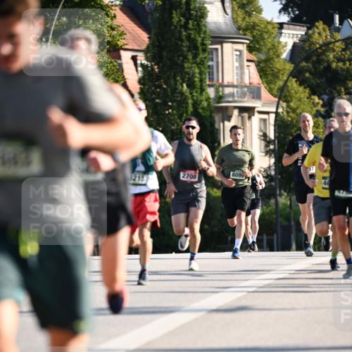 01.09.2024 - BARMER Alsterlauf Dr. Thomas Lammeyer http://msf.ph/oto/6892914 01.09.2024 09:26:05 Laufen 8099, 2708, 46, 3215 meine-sportfotos.de