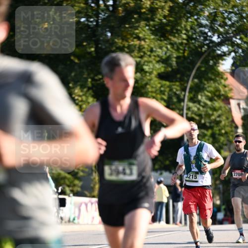 01.09.2024 - BARMER Alsterlauf Dr. Thomas Lammeyer http://msf.ph/oto/6892920 01.09.2024 09:26:06 Laufen 3943, 2708, 3215 meine-sportfotos.de