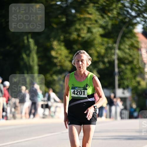 01.09.2024 - BARMER Alsterlauf Dr. Thomas Lammeyer http://msf.ph/oto/6892979 01.09.2024 09:26:18 Laufen 35, 4201 meine-sportfotos.de