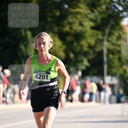 01.09.2024 - BARMER Alsterlauf Dr. Thomas Lammeyer http://msf.ph/oto/6892984 01.09.2024 09:26:18 Laufen 35, 4201 meine-sportfotos.de