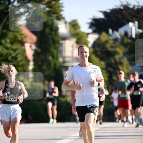 01.09.2024 - BARMER Alsterlauf Dr. Thomas Lammeyer http://msf.ph/oto/6892987 01.09.2024 09:26:20 Laufen 2720 meine-sportfotos.de