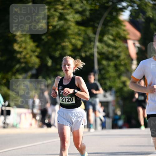 01.09.2024 - BARMER Alsterlauf Dr. Thomas Lammeyer http://msf.ph/oto/6892992 01.09.2024 09:26:20 Laufen 2720 meine-sportfotos.de
