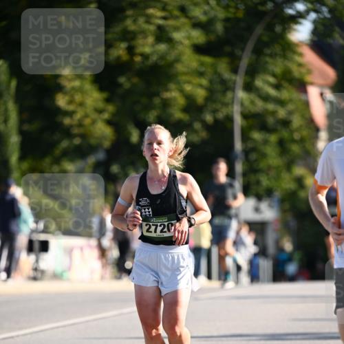 01.09.2024 - BARMER Alsterlauf Dr. Thomas Lammeyer http://msf.ph/oto/6892993 01.09.2024 09:26:21 Laufen 2720 meine-sportfotos.de