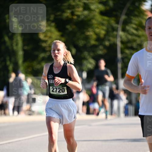 01.09.2024 - BARMER Alsterlauf Dr. Thomas Lammeyer http://msf.ph/oto/6892997 01.09.2024 09:26:21 Laufen 2720 meine-sportfotos.de