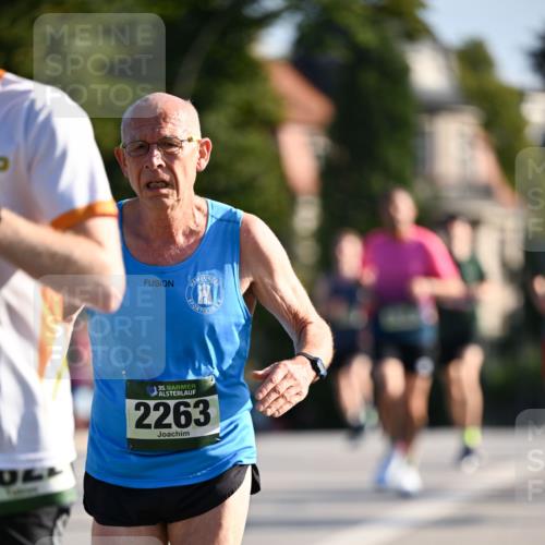 01.09.2024 - BARMER Alsterlauf Dr. Thomas Lammeyer http://msf.ph/oto/6893003 01.09.2024 09:26:22 Laufen 35, 2263 meine-sportfotos.de