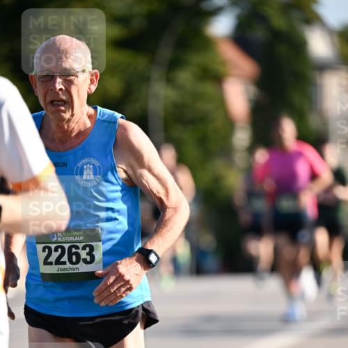 01.09.2024 - BARMER Alsterlauf Dr. Thomas Lammeyer http://msf.ph/oto/6893006 01.09.2024 09:26:22 Laufen 35, 2263 meine-sportfotos.de