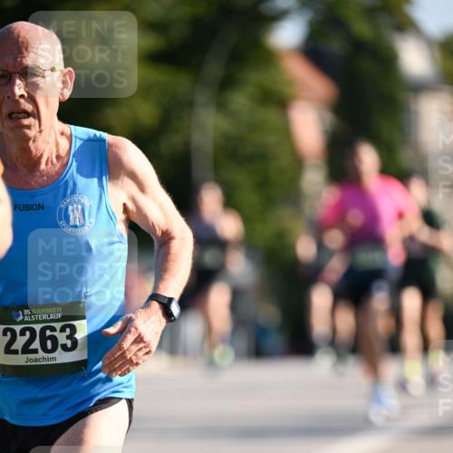01.09.2024 - BARMER Alsterlauf Dr. Thomas Lammeyer http://msf.ph/oto/6893008 01.09.2024 09:26:23 Laufen 35, 2263 meine-sportfotos.de