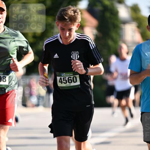 01.09.2024 - BARMER Alsterlauf Dr. Thomas Lammeyer http://msf.ph/oto/6893030 01.09.2024 09:26:26 Laufen 98, 35, 4560 meine-sportfotos.de