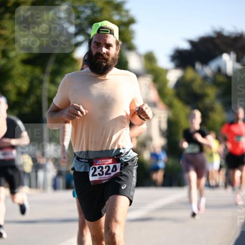 01.09.2024 - BARMER Alsterlauf Dr. Thomas Lammeyer http://msf.ph/oto/6893046 01.09.2024 09:26:29 Laufen 35, 2324 meine-sportfotos.de