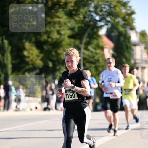 01.09.2024 - BARMER Alsterlauf Dr. Thomas Lammeyer http://msf.ph/oto/6893087 01.09.2024 09:26:36 Laufen 3150 meine-sportfotos.de