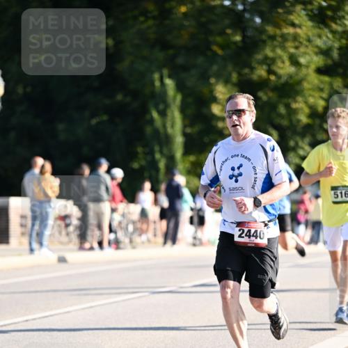 01.09.2024 - BARMER Alsterlauf Dr. Thomas Lammeyer http://msf.ph/oto/6893100 01.09.2024 09:26:37 Laufen 2440, 516 meine-sportfotos.de
