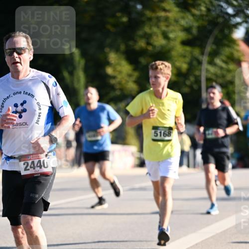 01.09.2024 - BARMER Alsterlauf Dr. Thomas Lammeyer http://msf.ph/oto/6893103 01.09.2024 09:26:38 Laufen 135, 2440, 5168 meine-sportfotos.de