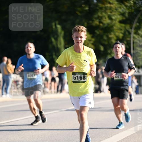 01.09.2024 - BARMER Alsterlauf Dr. Thomas Lammeyer http://msf.ph/oto/6893109 01.09.2024 09:26:39 Laufen 1097, 5168 meine-sportfotos.de
