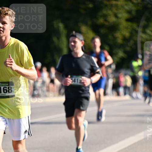 01.09.2024 - BARMER Alsterlauf Dr. Thomas Lammeyer http://msf.ph/oto/6893113 01.09.2024 09:26:40 Laufen 35, 168 meine-sportfotos.de