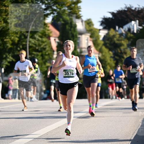 01.09.2024 - BARMER Alsterlauf Dr. Thomas Lammeyer http://msf.ph/oto/6893127 01.09.2024 09:26:42 Laufen 3291, 3576, 5173 meine-sportfotos.de