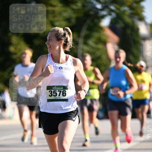 01.09.2024 - BARMER Alsterlauf Dr. Thomas Lammeyer http://msf.ph/oto/6893138 01.09.2024 09:26:43 Laufen 35, 3576 meine-sportfotos.de