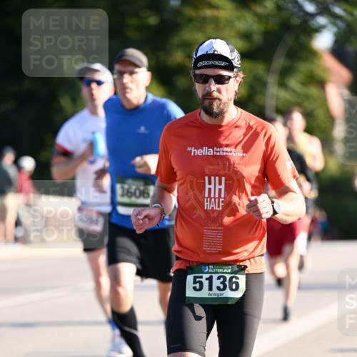 01.09.2024 - BARMER Alsterlauf Dr. Thomas Lammeyer http://msf.ph/oto/6893183 01.09.2024 09:26:50 Laufen 3606, 35, 5136 meine-sportfotos.de
