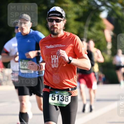 01.09.2024 - BARMER Alsterlauf Dr. Thomas Lammeyer http://msf.ph/oto/6893184 01.09.2024 09:26:50 Laufen 160, 35, 5136 meine-sportfotos.de