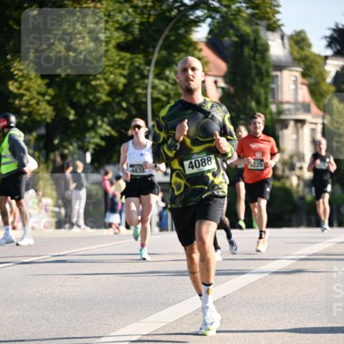 01.09.2024 - BARMER Alsterlauf Dr. Thomas Lammeyer http://msf.ph/oto/6893200 01.09.2024 09:26:53 Laufen 4838, 4088 meine-sportfotos.de