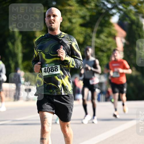 01.09.2024 - BARMER Alsterlauf Dr. Thomas Lammeyer http://msf.ph/oto/6893207 01.09.2024 09:26:54 Laufen 135, 4088 meine-sportfotos.de