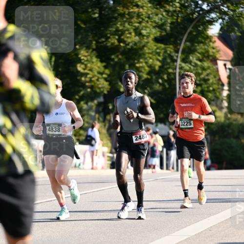 01.09.2024 - BARMER Alsterlauf Dr. Thomas Lammeyer http://msf.ph/oto/6893213 01.09.2024 09:26:55 Laufen 4838, 2487, 3225 meine-sportfotos.de