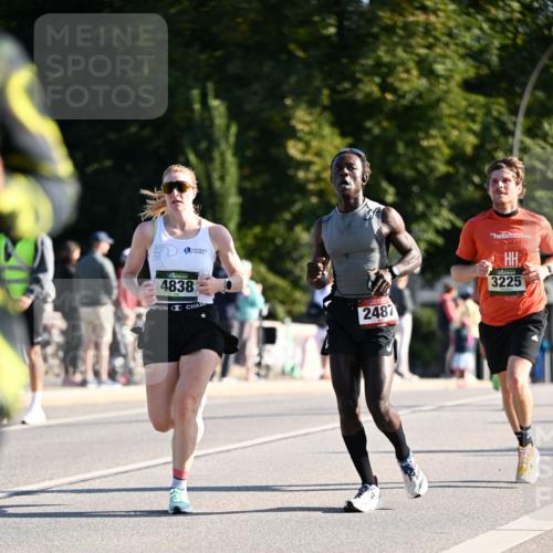 01.09.2024 - BARMER Alsterlauf Dr. Thomas Lammeyer http://msf.ph/oto/6893215 01.09.2024 09:26:55 Laufen 4838, 2487, 3225 meine-sportfotos.de