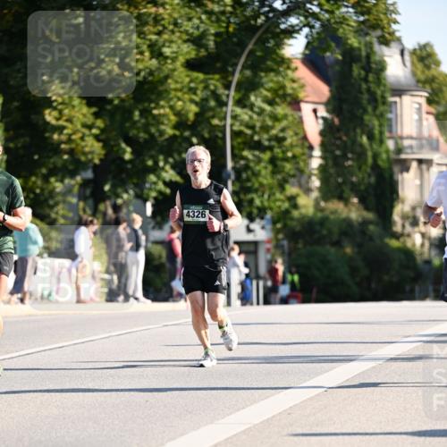 01.09.2024 - BARMER Alsterlauf Dr. Thomas Lammeyer http://msf.ph/oto/6893229 01.09.2024 09:26:57 Laufen 4326 meine-sportfotos.de